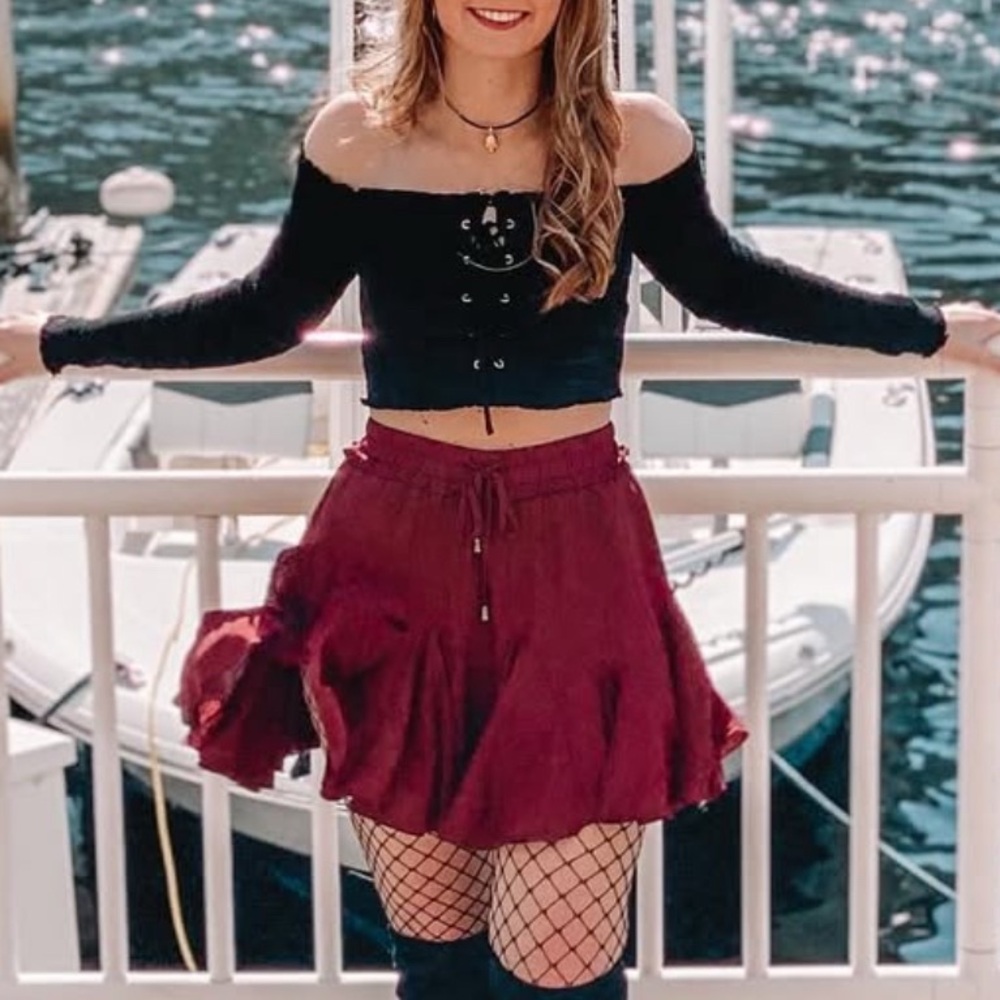 Off shoulder ribbed crop top